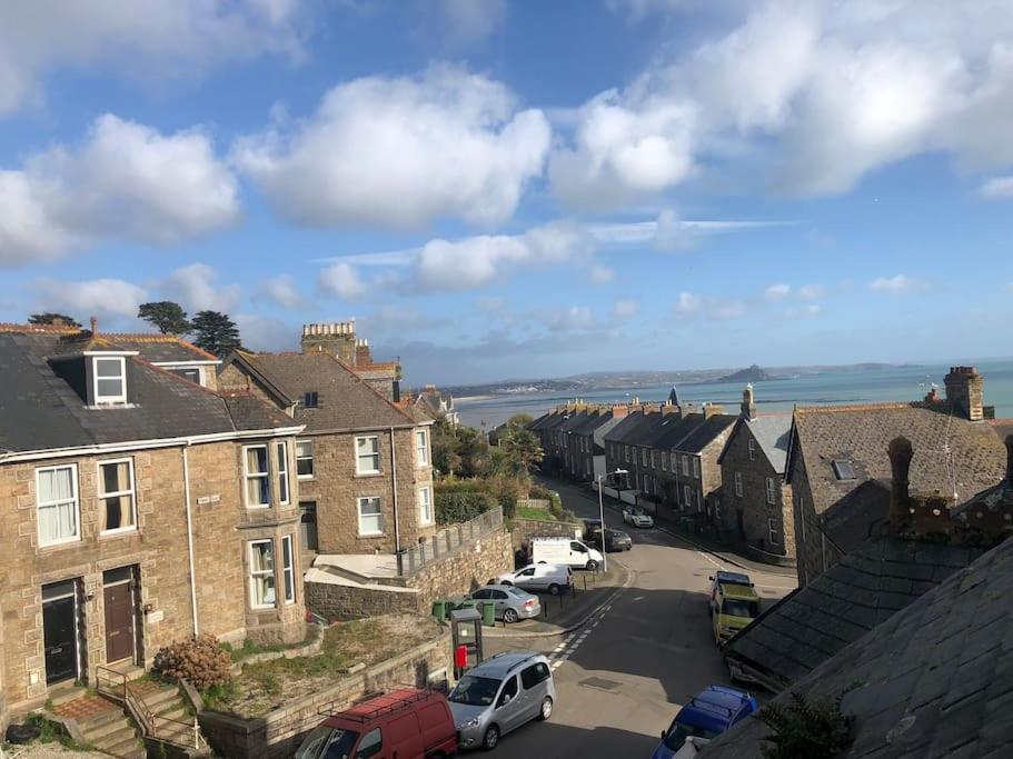 Modern Attic Studio Apartment With Harbour Views ペンザンス エクステリア 写真
