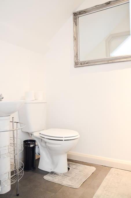 Modern Attic Studio Apartment With Harbour Views ペンザンス エクステリア 写真