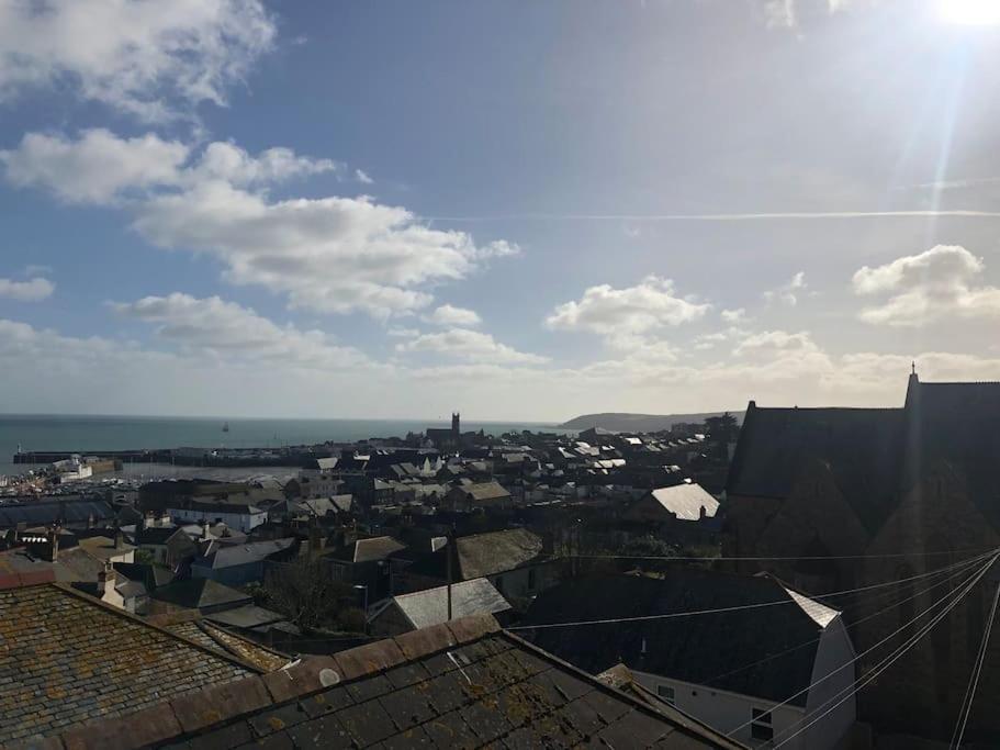 Modern Attic Studio Apartment With Harbour Views ペンザンス エクステリア 写真